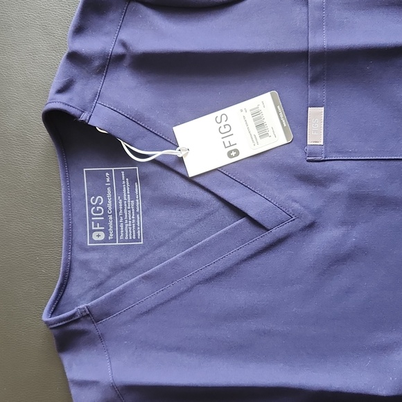 SCRUBS  - TOP FIGS NWT - Picture 5 of 5